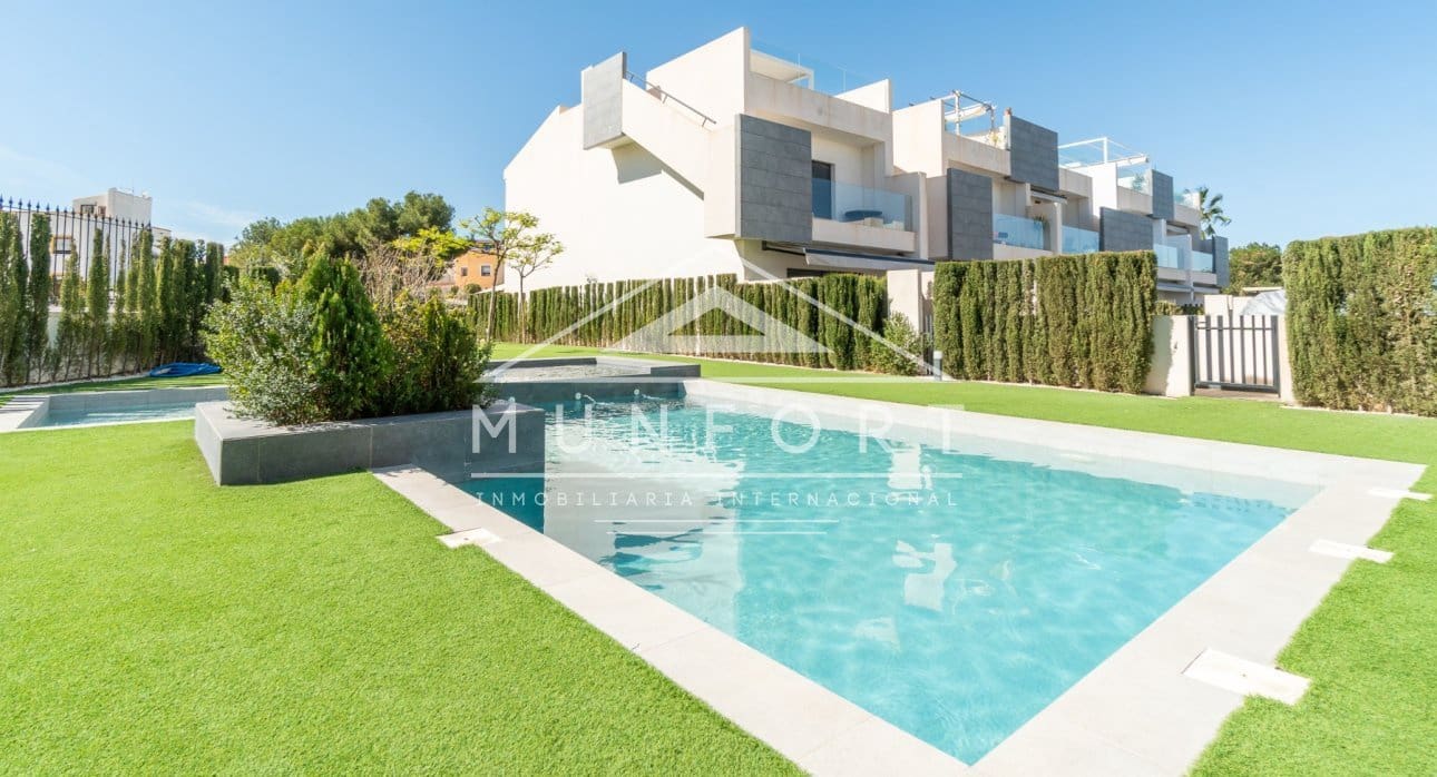 3 soverom Bungalow til salgs i Torrevieja med svømmebasseng - € 289 900 (Ref: 9270587)