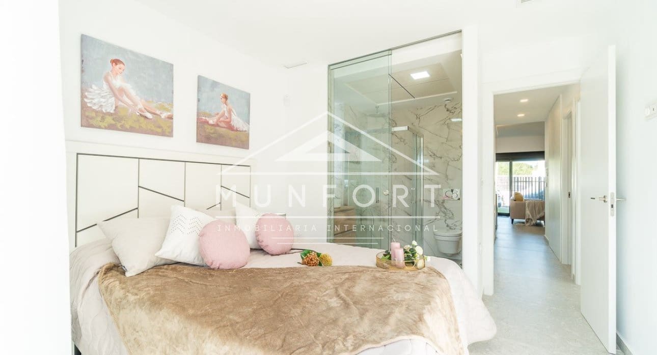 3 soverom Bungalow til salgs i Torrevieja med svømmebasseng - € 289 900 (Ref: 9270587)