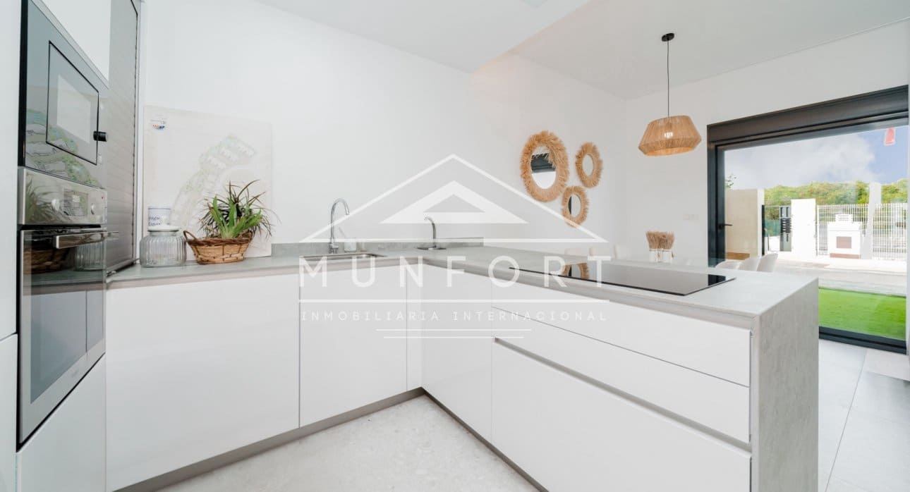 3 soveværelse Bungalow til salg i Torrevieja med swimmingpool - € 289.900 (Ref: 9270587)