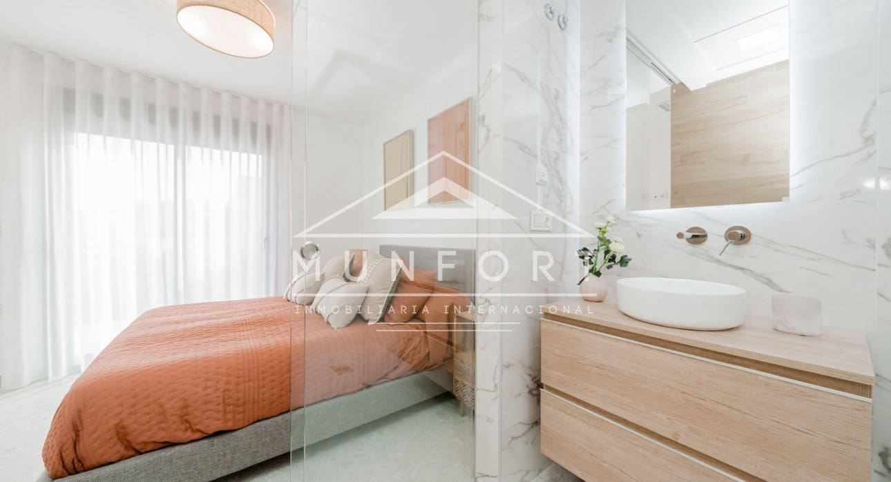 3 soveværelse Bungalow til salg i Torrevieja med swimmingpool - € 289.900 (Ref: 9270587)