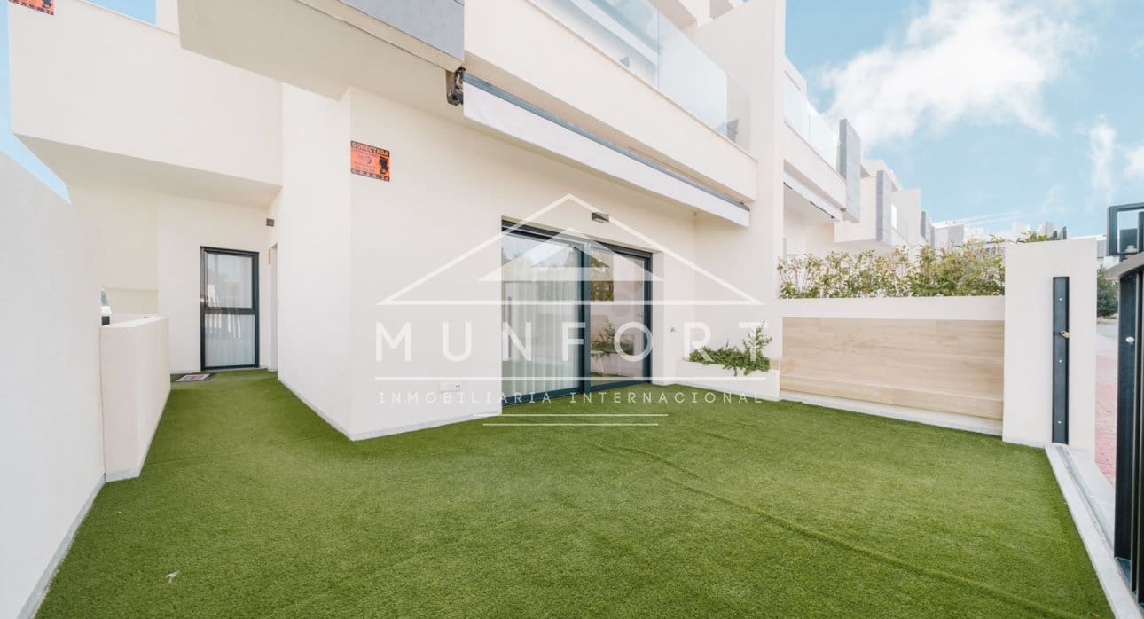 3 soveværelse Bungalow til salg i Torrevieja med swimmingpool - € 289.900 (Ref: 9270587)