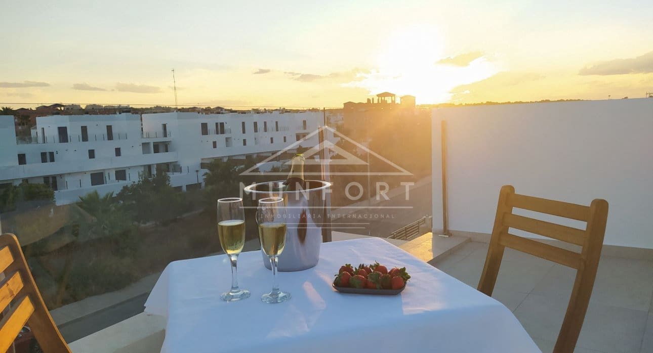 3 slaapkamer Villa te koop in Villamartin met zwembad - € 629.900 (Ref: 9270589)