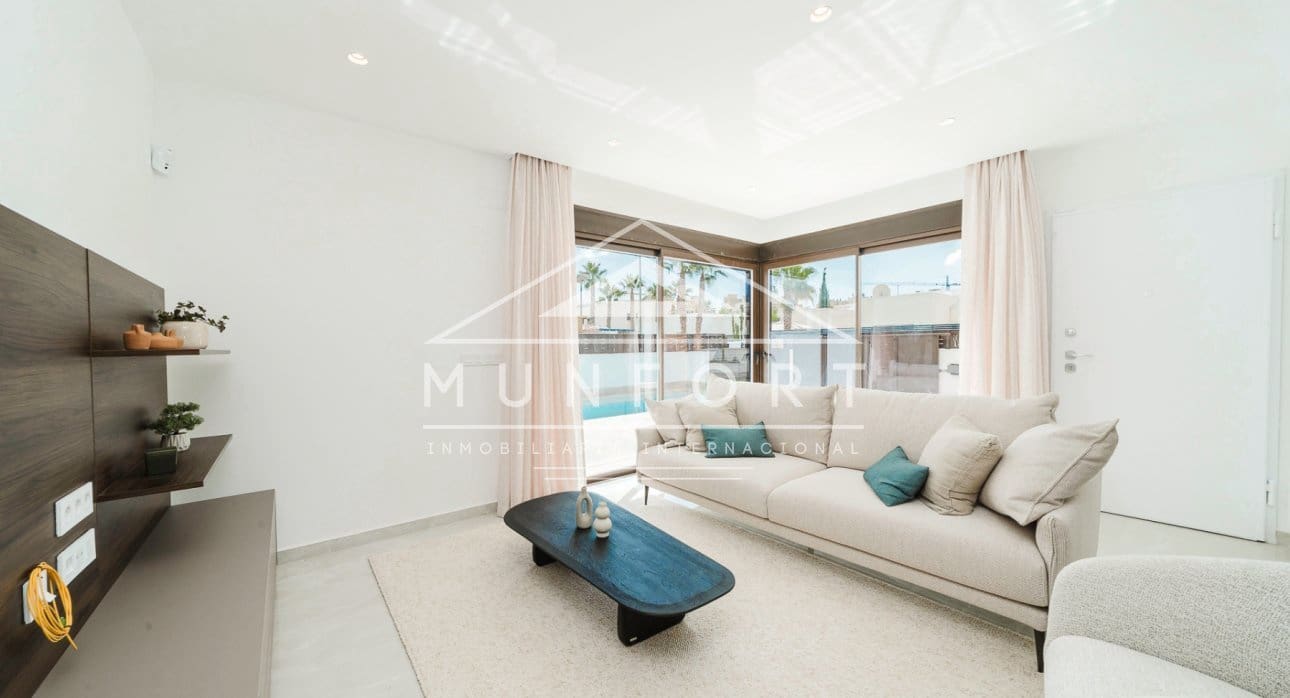 3 chambre Villa/Maison à vendre à Benijofar avec piscine - 455 000 € (Ref: 9270590)