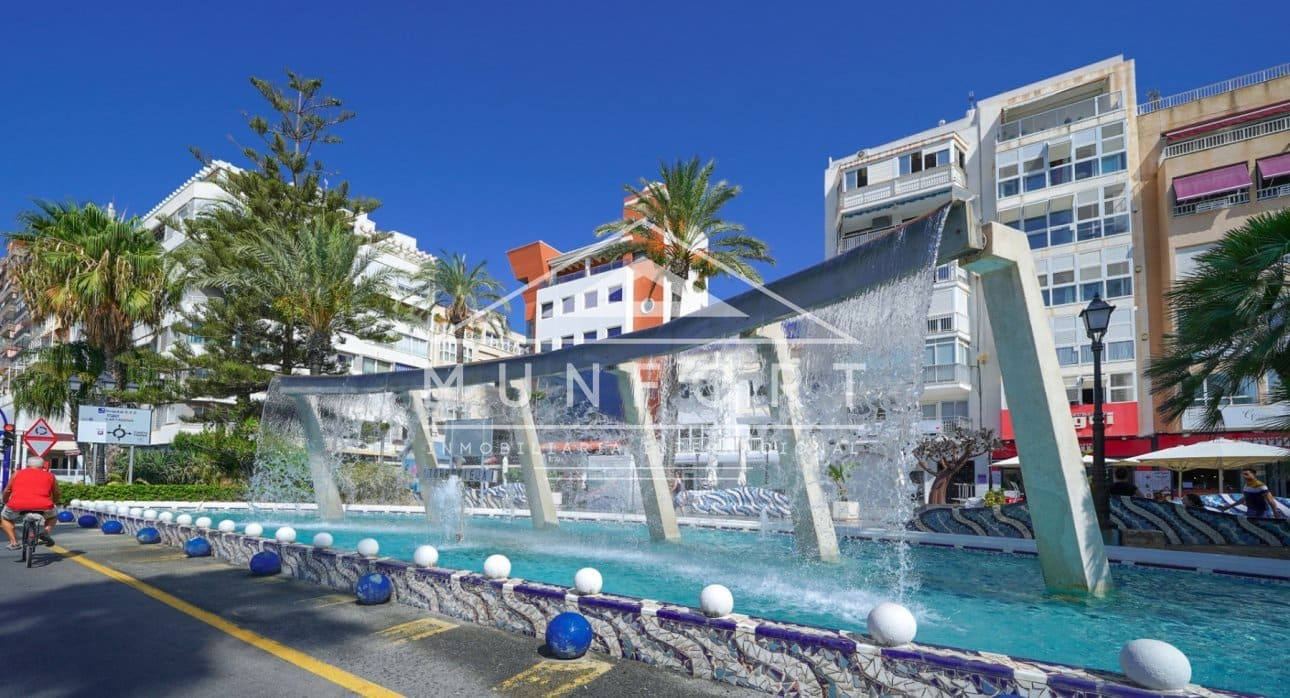 2 soveværelse Lejlighed til salg i Torrevieja med swimmingpool - € 249.000 (Ref: 9270591)