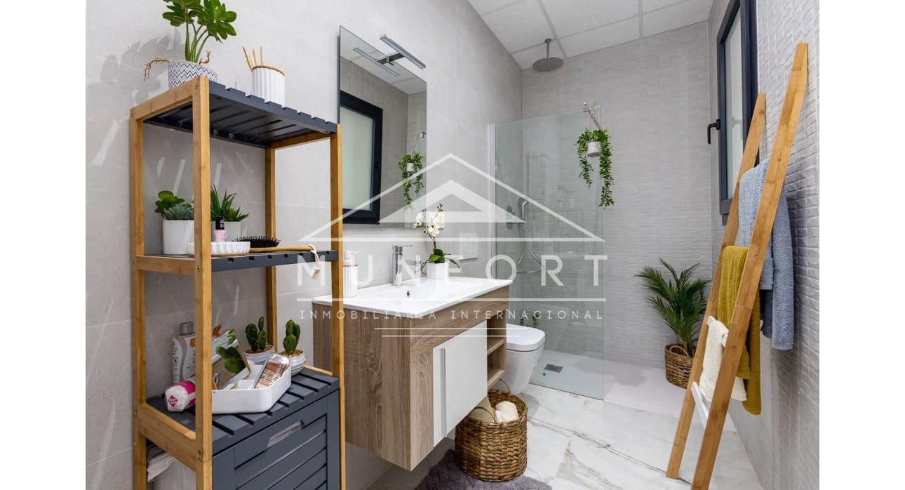 2 makuuhuone Kattohuoneisto myytävänä paikassa Guardamar del Segura mukana uima-altaan - 449 000 € (Ref: 9270593)