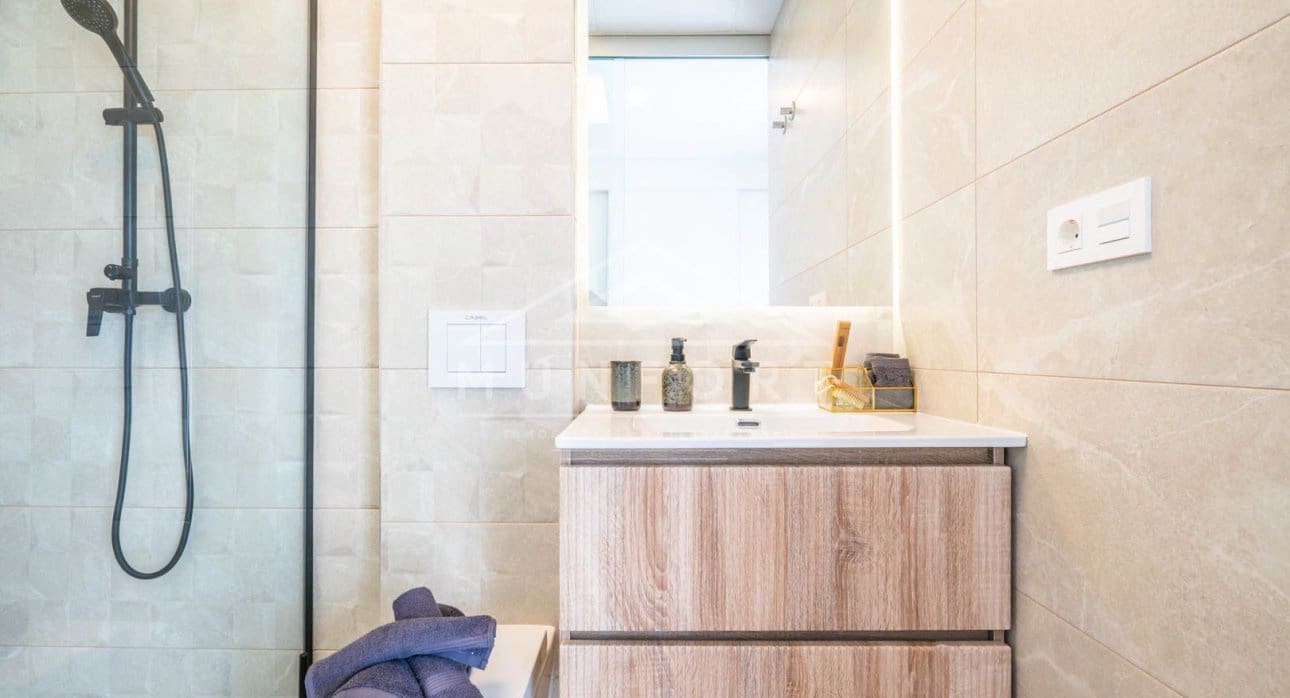 3 slaapkamer Villa te koop in Roldan met zwembad - € 389.950 (Ref: 9270596)