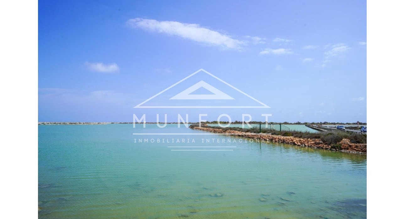 3 slaapkamer Villa te koop in San Pedro del Pinatar met zwembad - € 569.950 (Ref: 9270598)