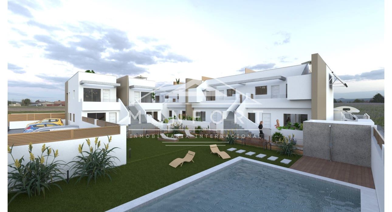 2 quarto Bungalow para venda em Pilar de la Horadada com piscina - 269 901 € (Ref: 9270600)