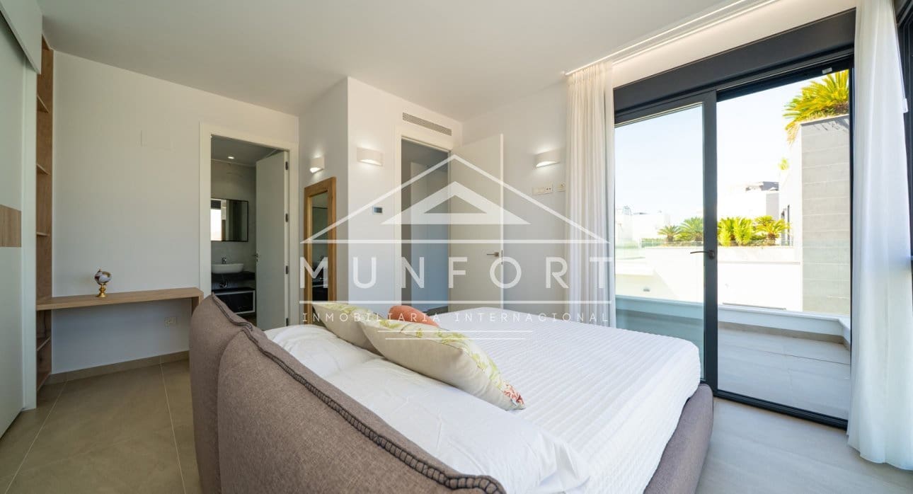 4 camera da letto Villa in vendita in Orihuela Costa con piscina - 995.000 € (Rif: 9273178)