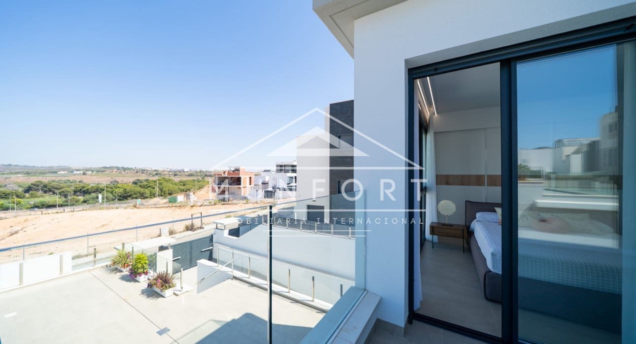 4 camera da letto Villa in vendita in Orihuela Costa con piscina - 995.000 € (Rif: 9273178)