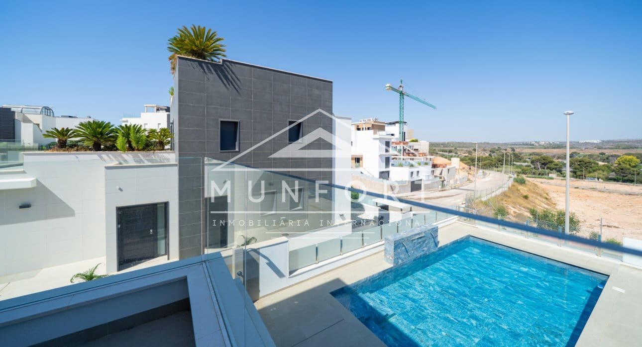4 camera da letto Villa in vendita in Orihuela Costa con piscina - 995.000 € (Rif: 9273178)