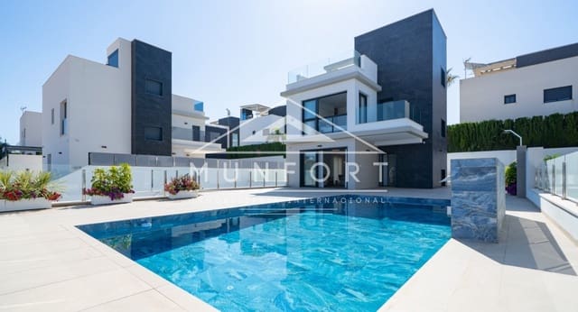 4 Zimmer Villa zu verkaufen in Campoamor, Orihuela mit Pool - 995.000 € (Ref: 9273178)