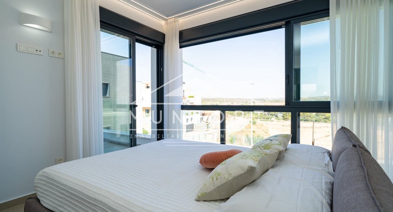 4 camera da letto Villa in vendita in Orihuela Costa con piscina - 995.000 € (Rif: 9273178)