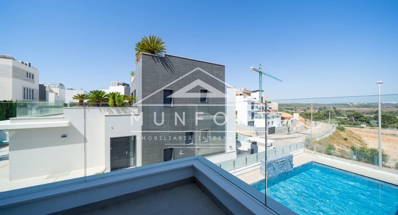 4 camera da letto Villa in vendita in Orihuela Costa con piscina - 995.000 € (Rif: 9273178)