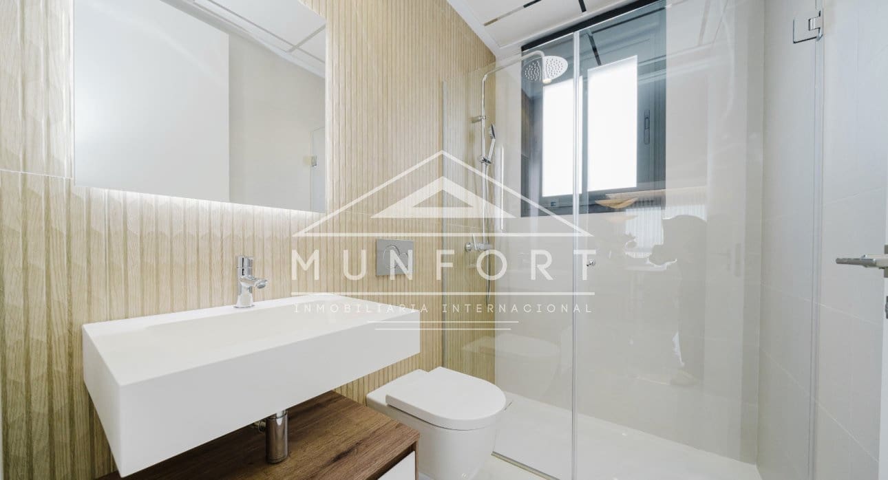 Chalet de 4 habitaciones en Orihuela Costa en venta con piscina - 995.000 € (Ref: 9273178)