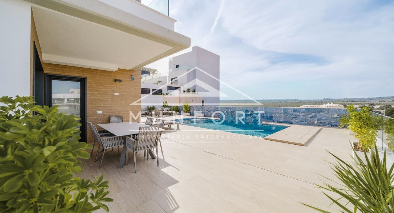 Chalet de 4 habitaciones en Orihuela Costa en venta con piscina - 995.000 € (Ref: 9273178)