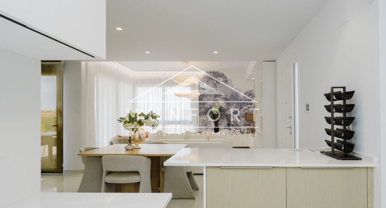 Chalet de 4 habitaciones en Orihuela Costa en venta con piscina - 995.000 € (Ref: 9273178)