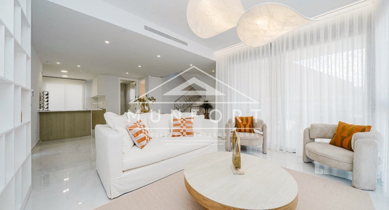 Chalet de 4 habitaciones en Orihuela Costa en venta con piscina - 995.000 € (Ref: 9273178)