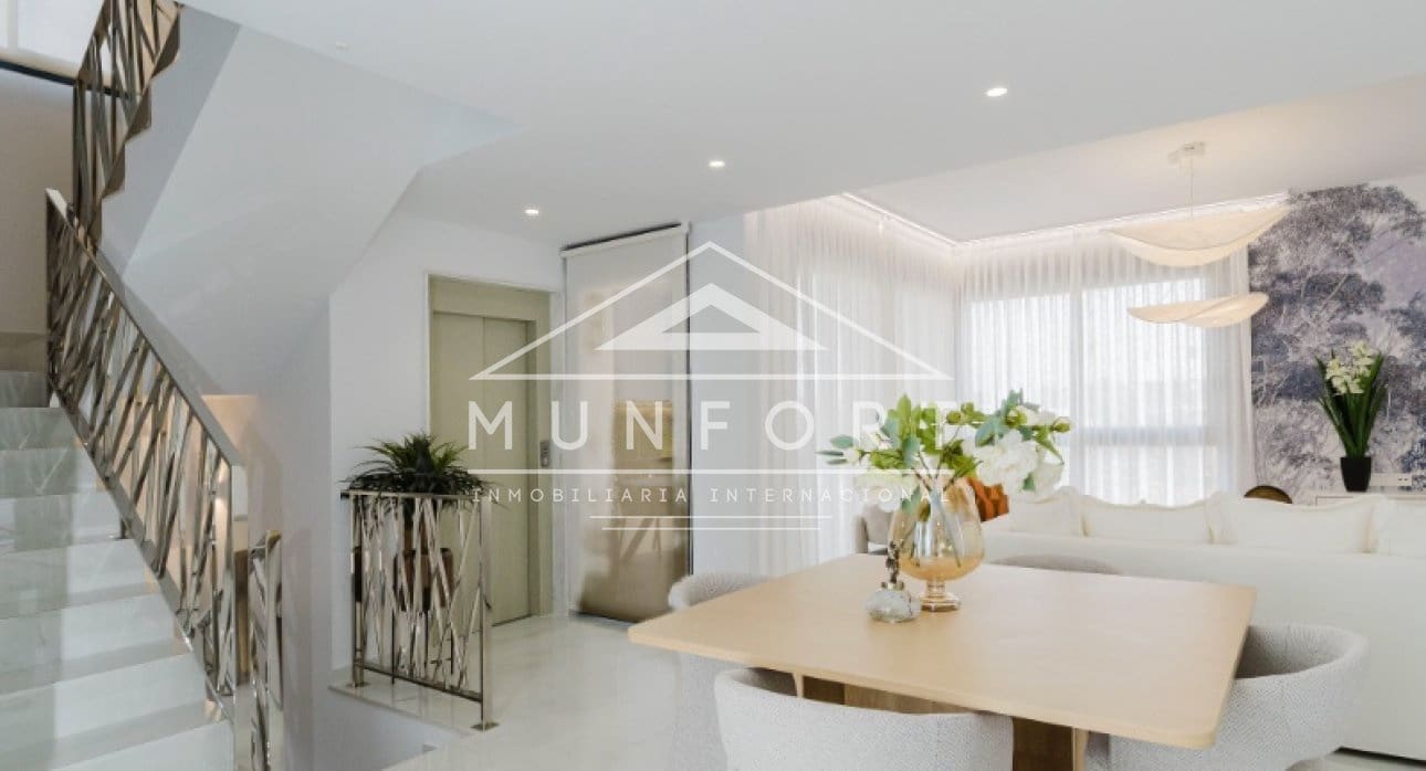 Chalet de 4 habitaciones en Orihuela Costa en venta con piscina - 995.000 € (Ref: 9273178)