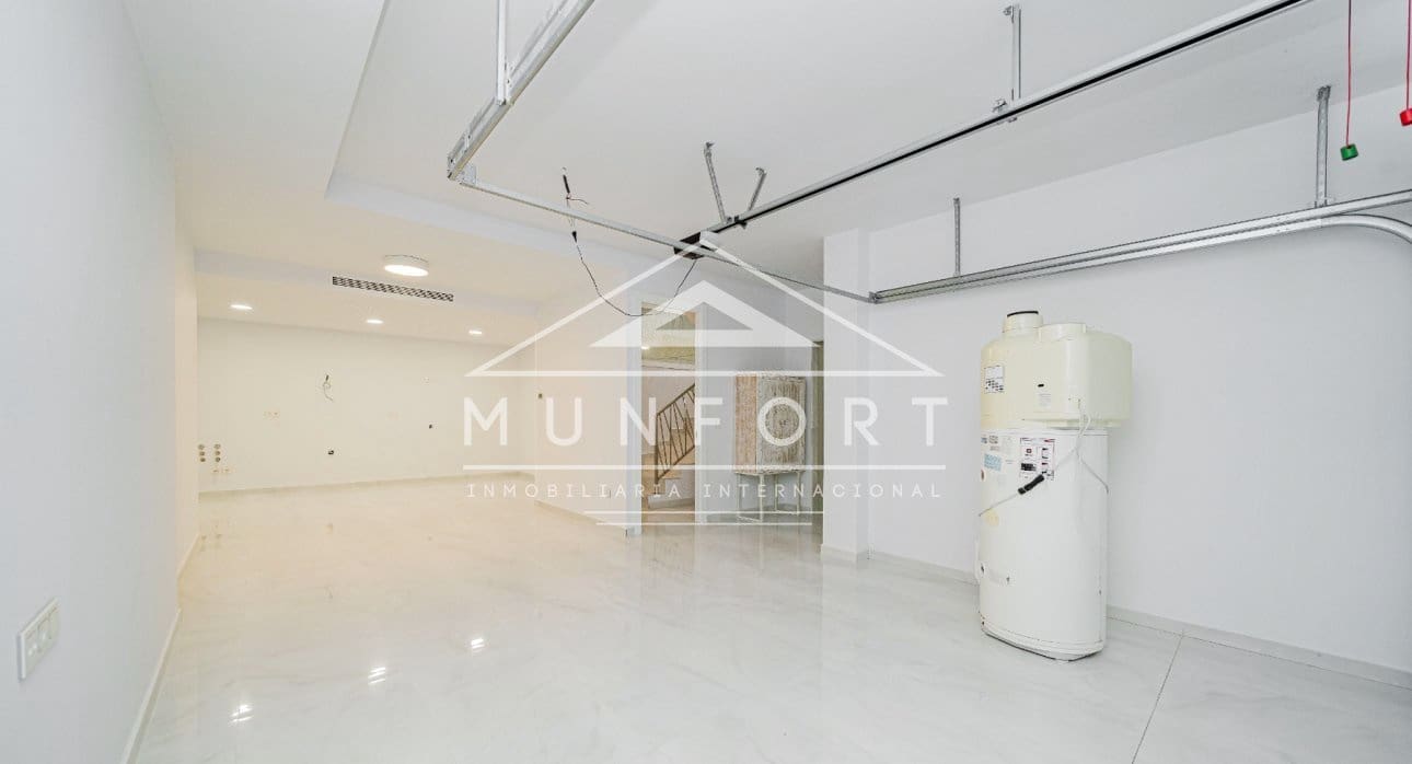 Chalet de 4 habitaciones en Orihuela Costa en venta con piscina - 995.000 € (Ref: 9273178)