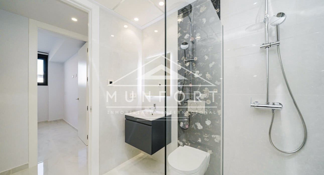 Chalet de 4 habitaciones en Orihuela Costa en venta con piscina - 995.000 € (Ref: 9273178)