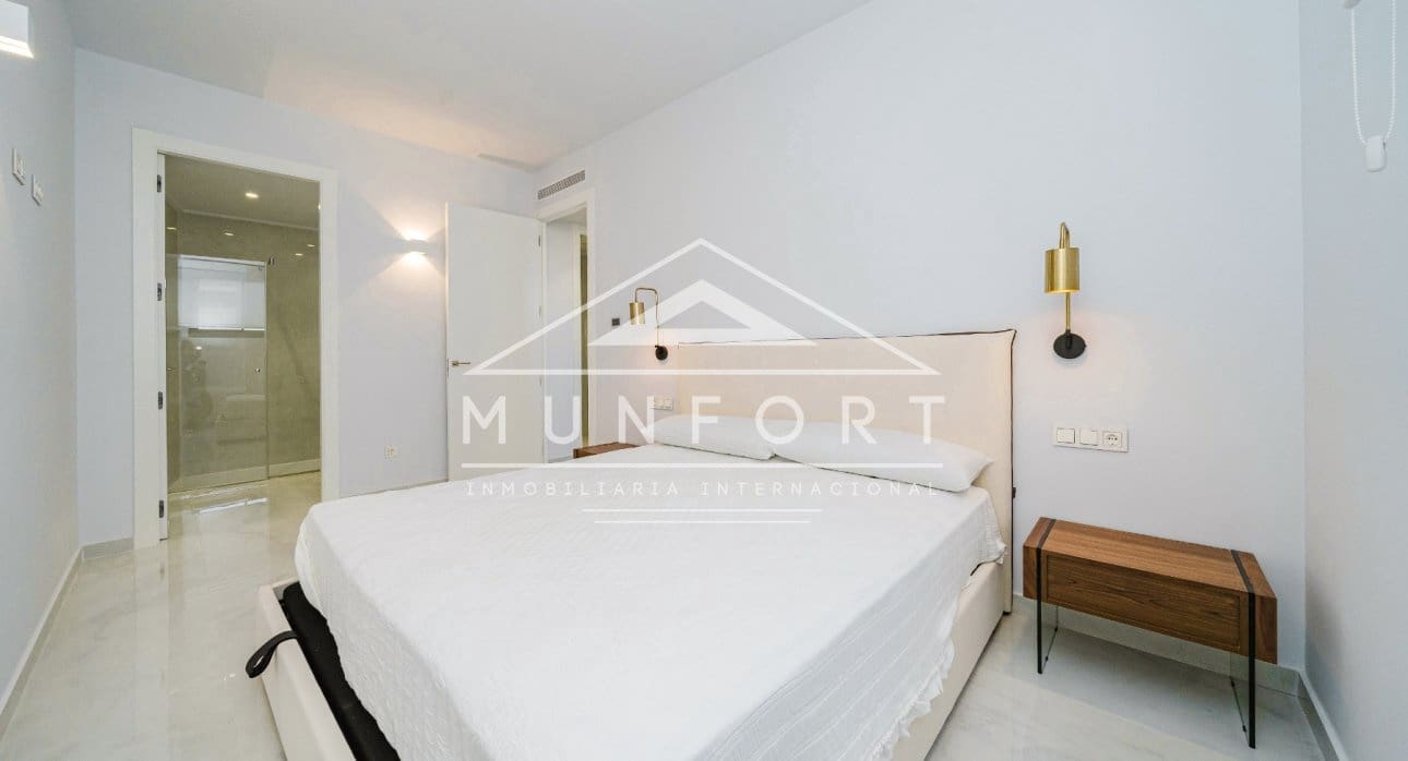 Chalet de 4 habitaciones en Orihuela Costa en venta con piscina - 995.000 € (Ref: 9273178)