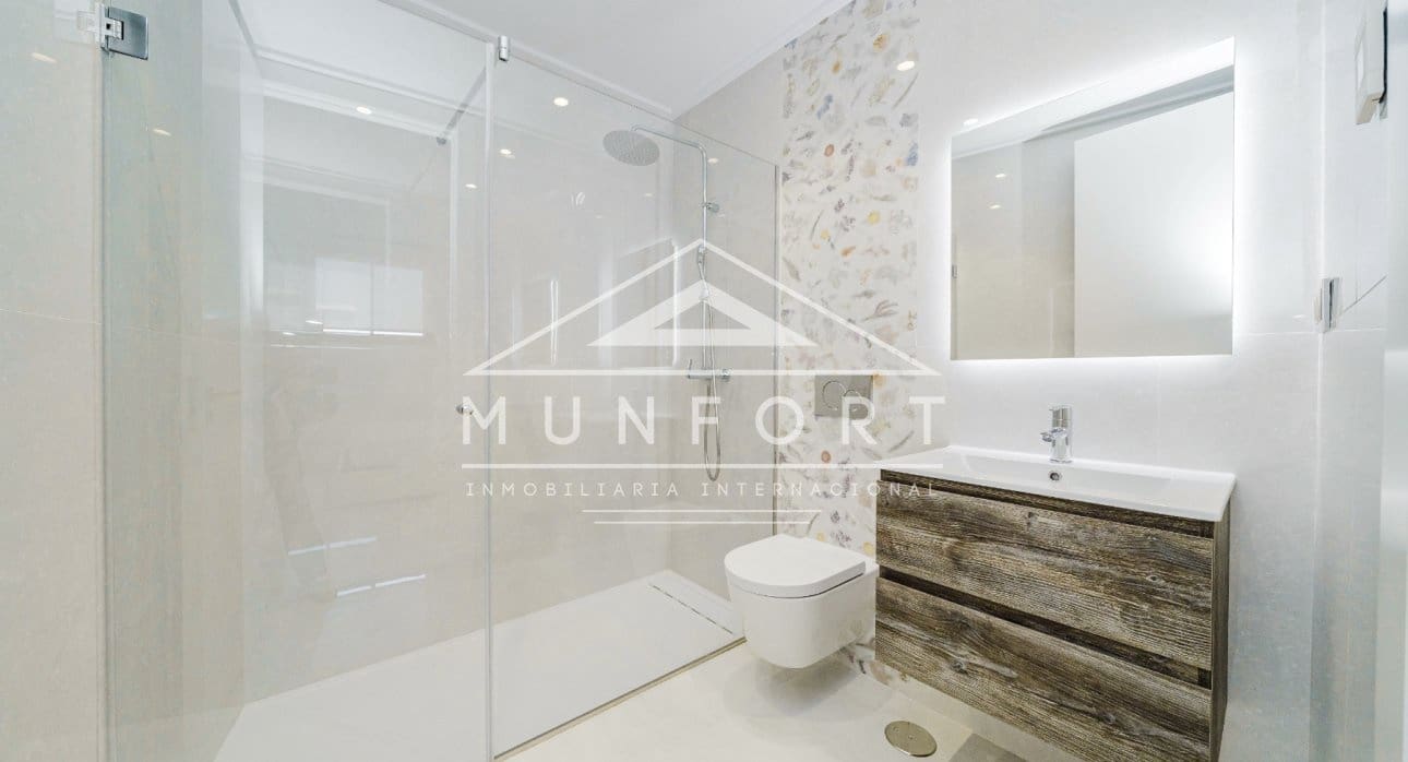 Chalet de 4 habitaciones en Orihuela Costa en venta con piscina - 995.000 € (Ref: 9273178)