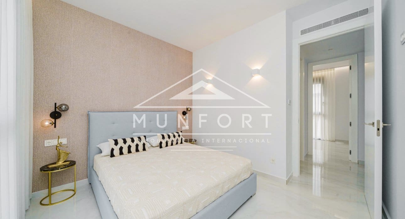 Chalet de 4 habitaciones en Orihuela Costa en venta con piscina - 995.000 € (Ref: 9273178)