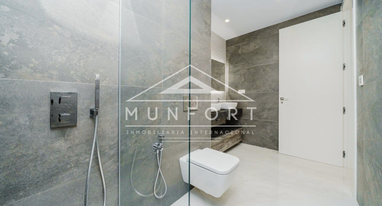 Chalet de 4 habitaciones en Orihuela Costa en venta con piscina - 995.000 € (Ref: 9273178)