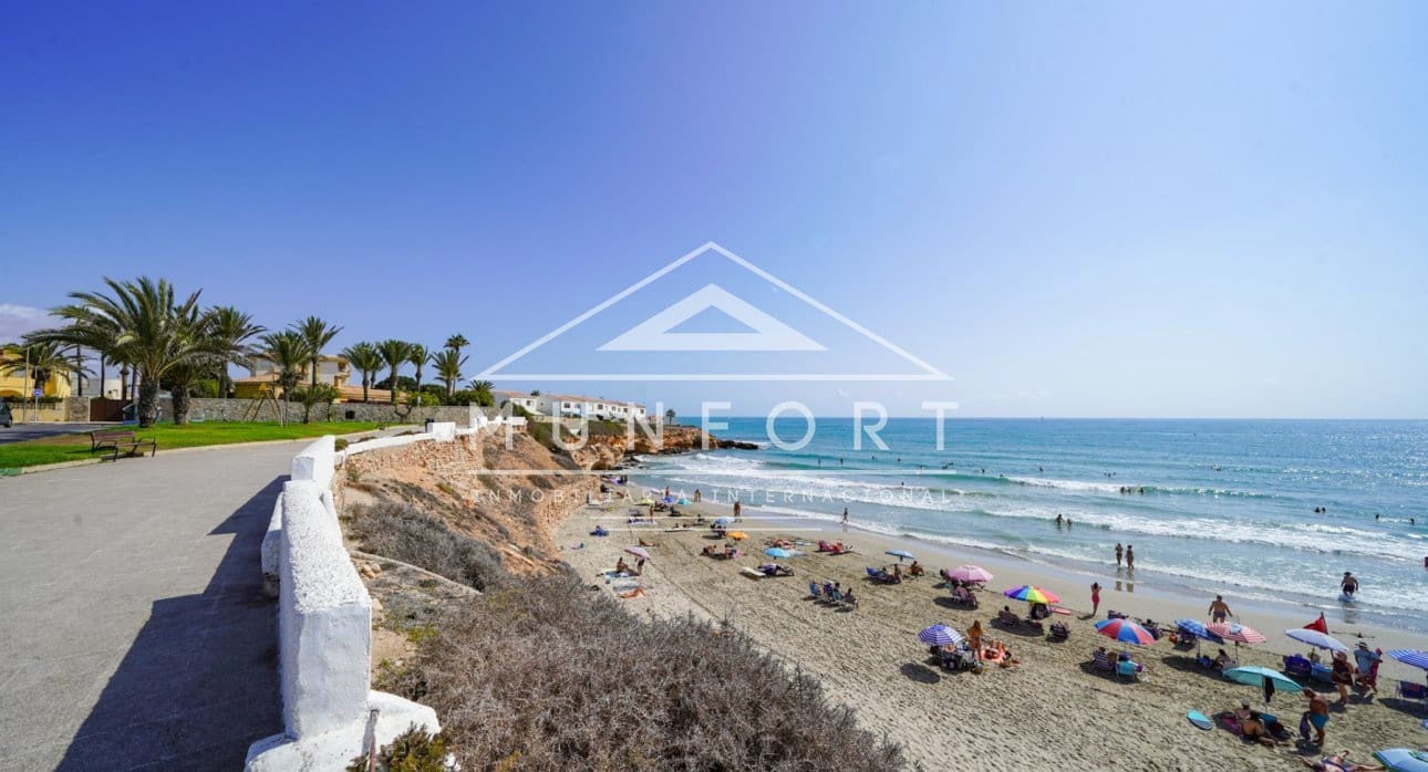 3 bedroom Apartment for sale in La Florida with pool - € 275,000 (Ref: 9274693)