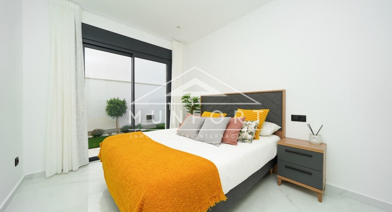 3 slaapkamer Villa te koop in San Pedro del Pinatar met zwembad - € 465.000 (Ref: 9274699)