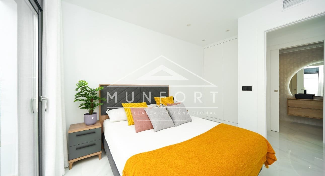 3 slaapkamer Villa te koop in San Pedro del Pinatar met zwembad - € 465.000 (Ref: 9274699)