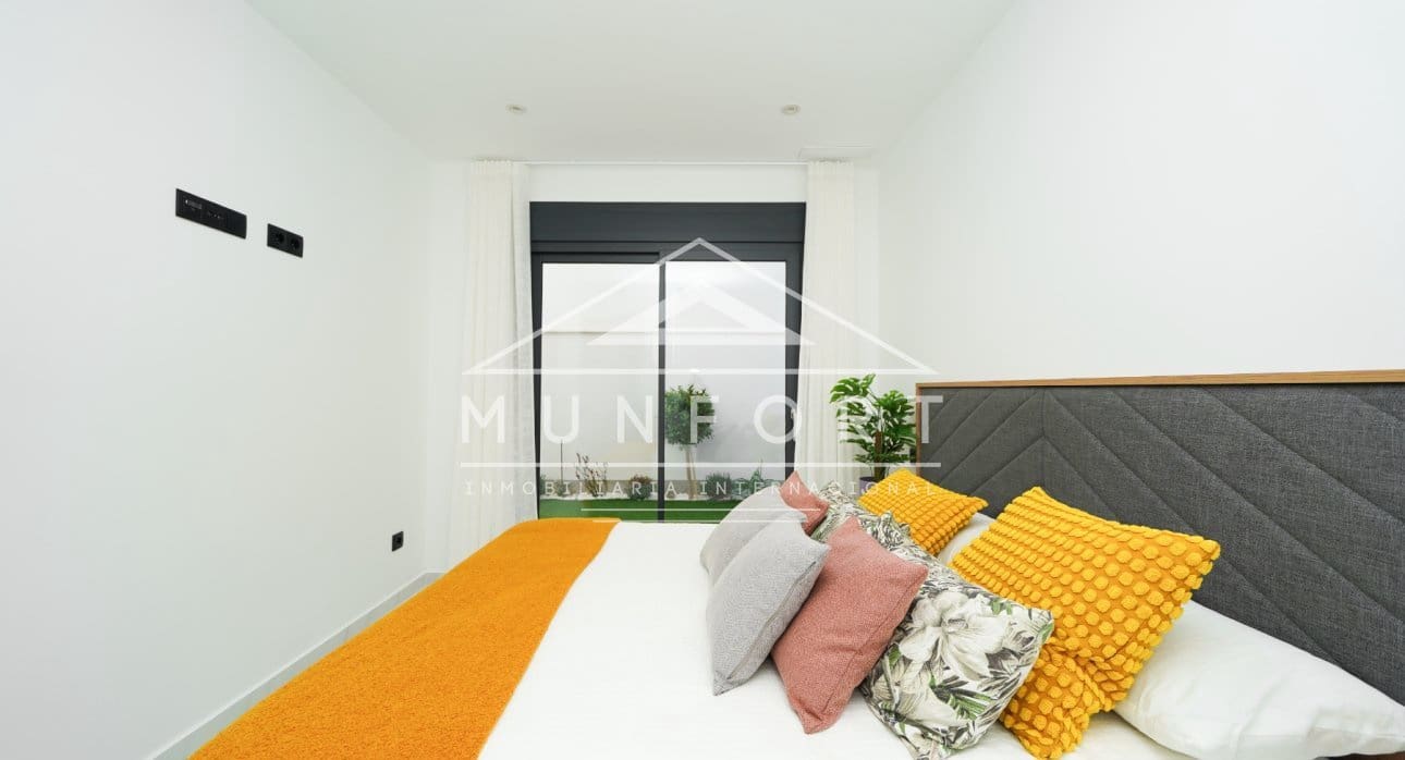 3 slaapkamer Villa te koop in San Pedro del Pinatar met zwembad - € 465.000 (Ref: 9274699)