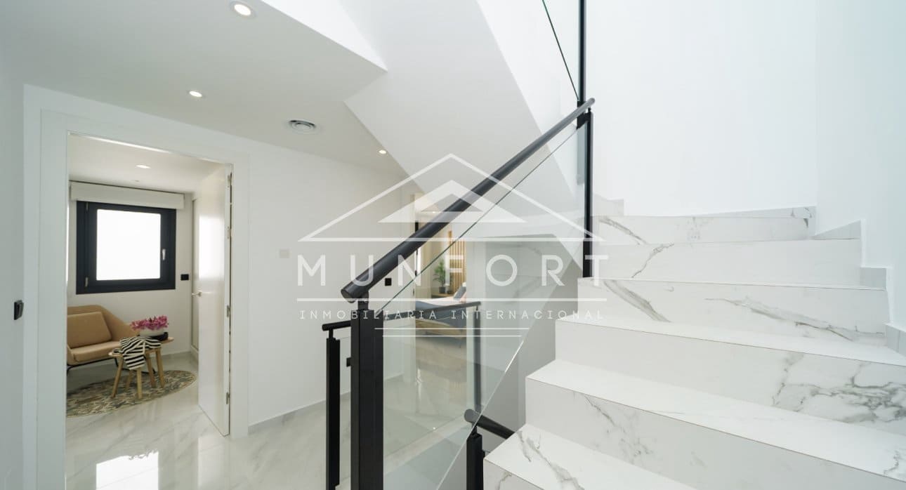 3 slaapkamer Villa te koop in San Pedro del Pinatar met zwembad - € 465.000 (Ref: 9274699)