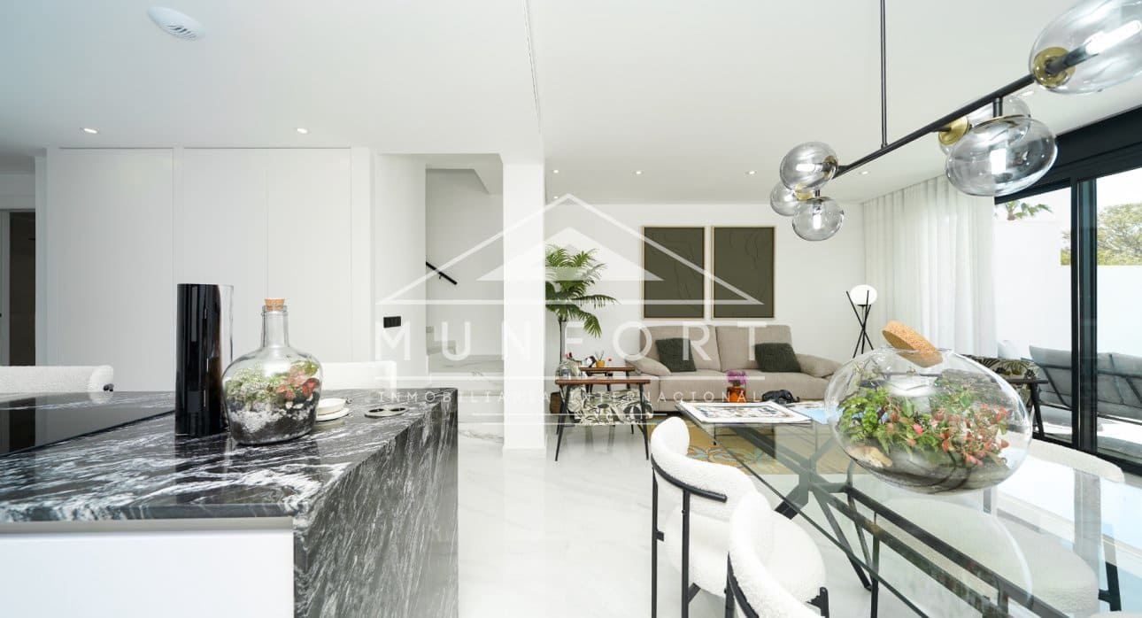 3 slaapkamer Villa te koop in San Pedro del Pinatar met zwembad - € 465.000 (Ref: 9274699)