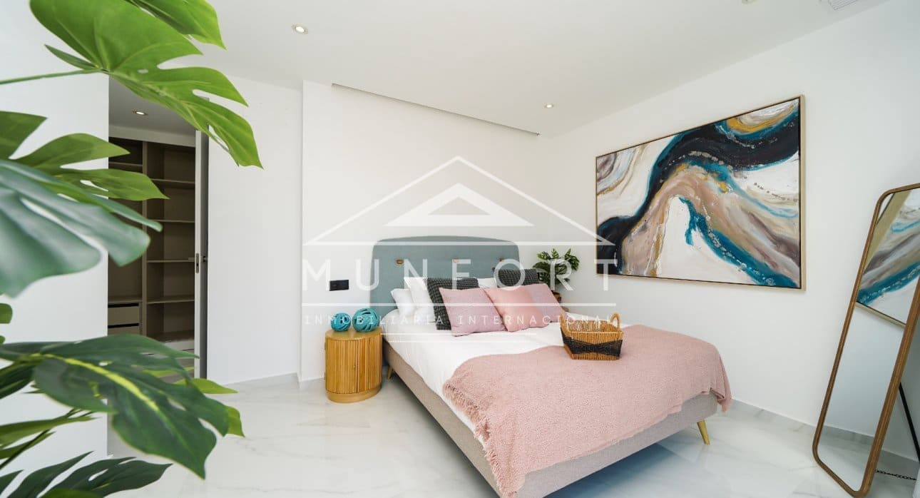 3 slaapkamer Villa te koop in San Pedro del Pinatar met zwembad - € 465.000 (Ref: 9274699)