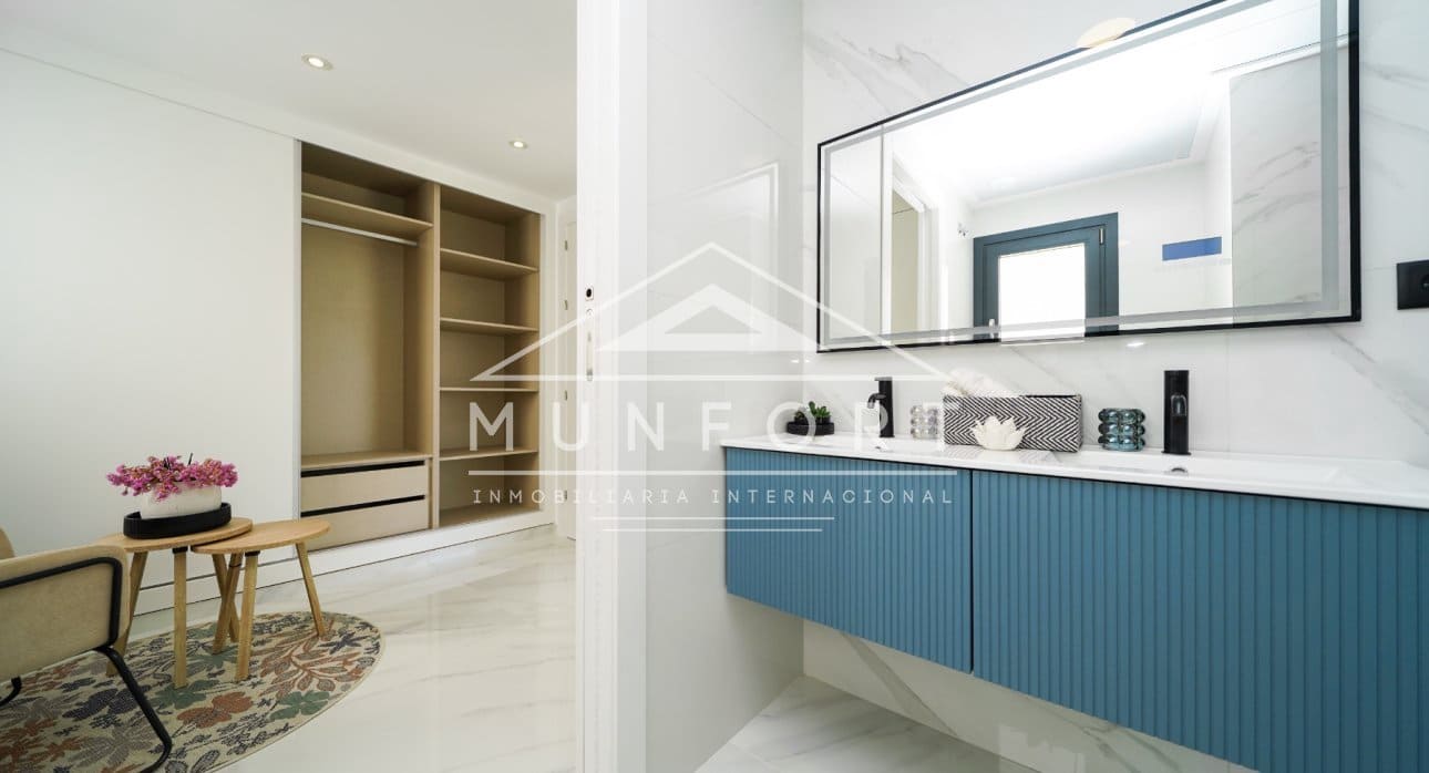 3 slaapkamer Villa te koop in San Pedro del Pinatar met zwembad - € 465.000 (Ref: 9274699)