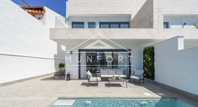 3 slaapkamer Villa te koop in San Pedro del Pinatar ciudad, San Pedro del Pinatar met zwembad - € 465.000 (Ref: 9274699)
