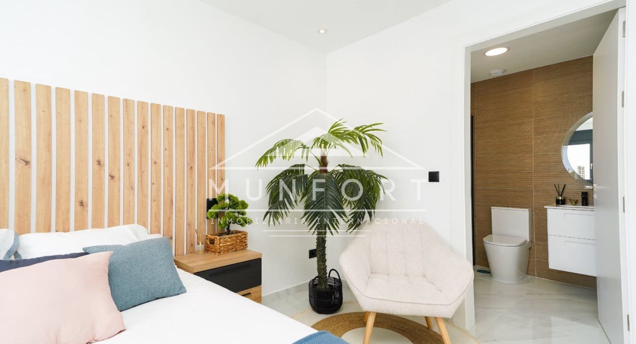 3 slaapkamer Villa te koop in San Pedro del Pinatar met zwembad - € 465.000 (Ref: 9274699)