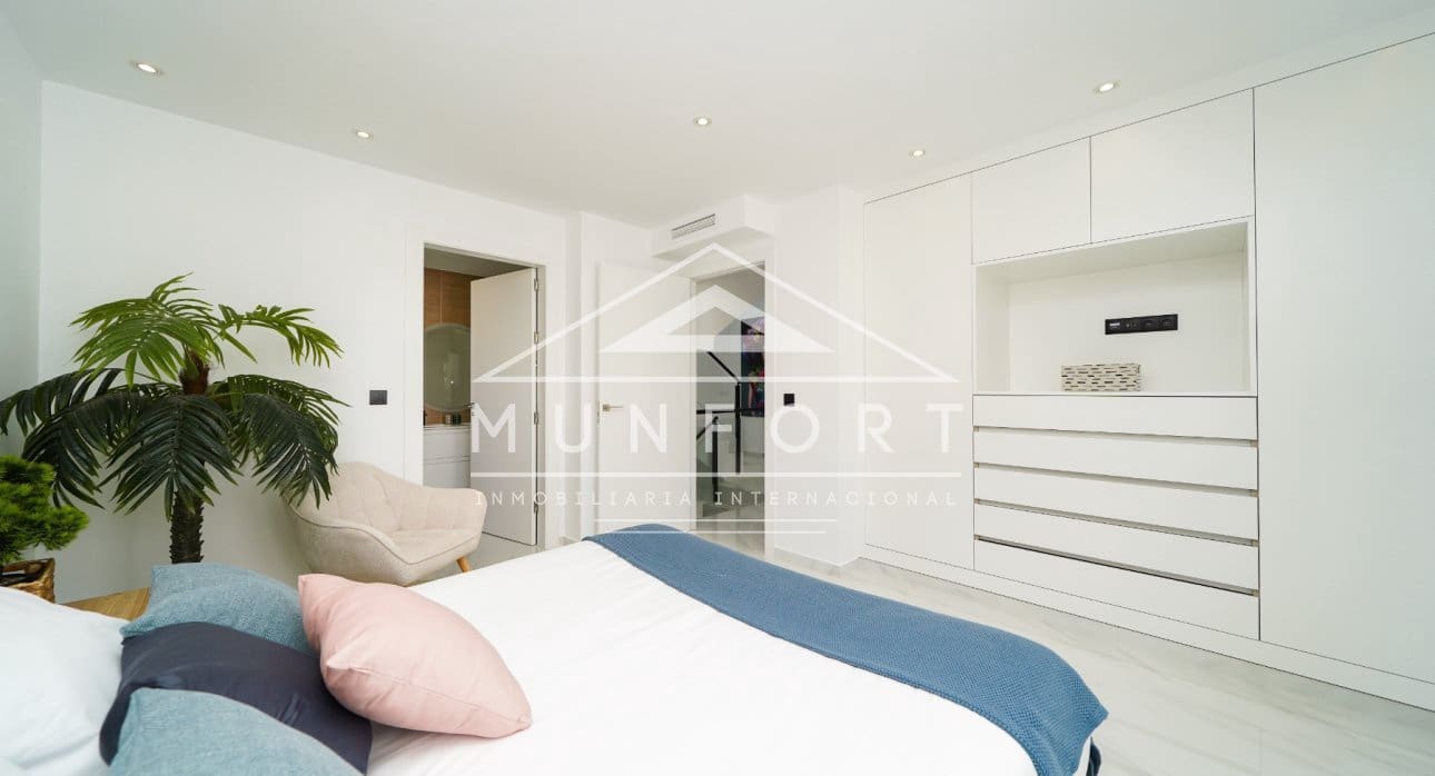 3 slaapkamer Villa te koop in San Pedro del Pinatar met zwembad - € 465.000 (Ref: 9274699)