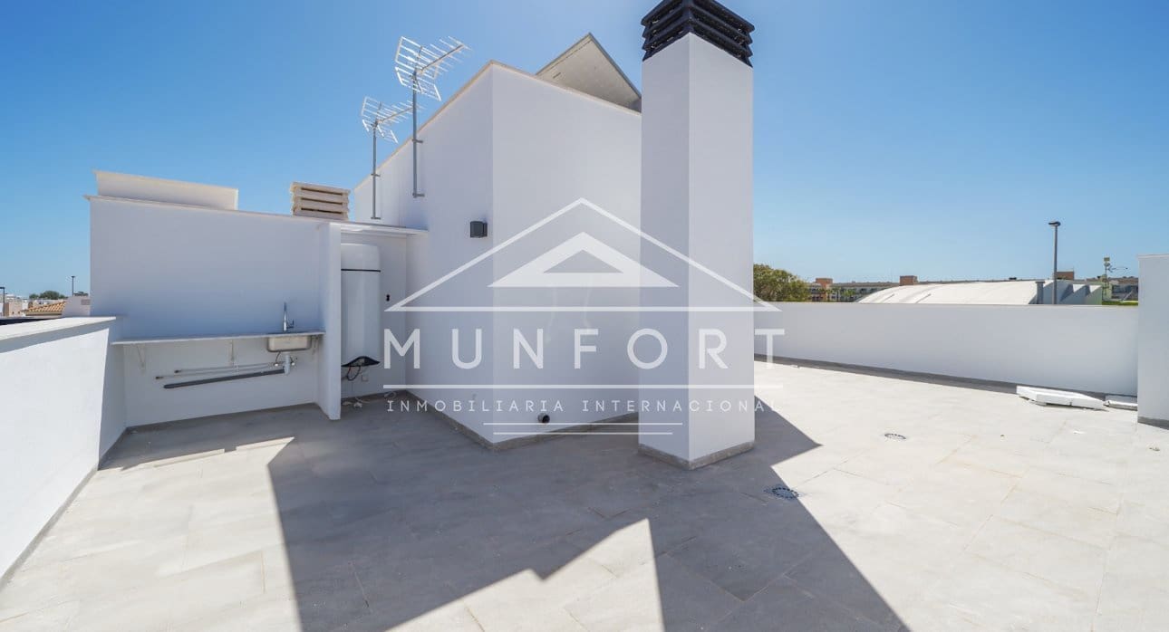 3 slaapkamer Villa te koop in San Pedro del Pinatar met zwembad - € 465.000 (Ref: 9274699)