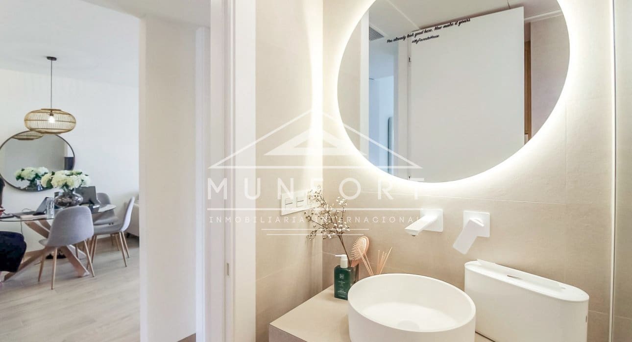 Apartamento de 2 habitaciones en Guardamar del Segura en venta con piscina - 294.000 € (Ref: 9274702)