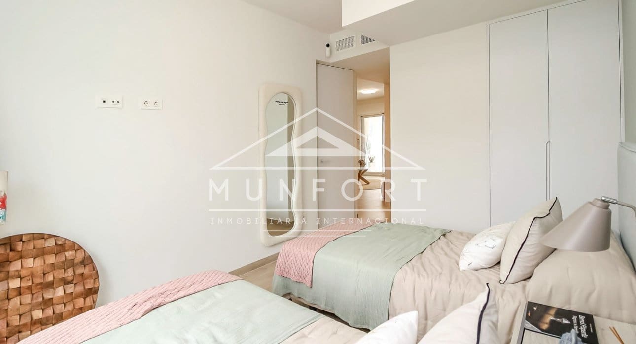 Apartamento de 2 habitaciones en Guardamar del Segura en venta con piscina - 294.000 € (Ref: 9274702)