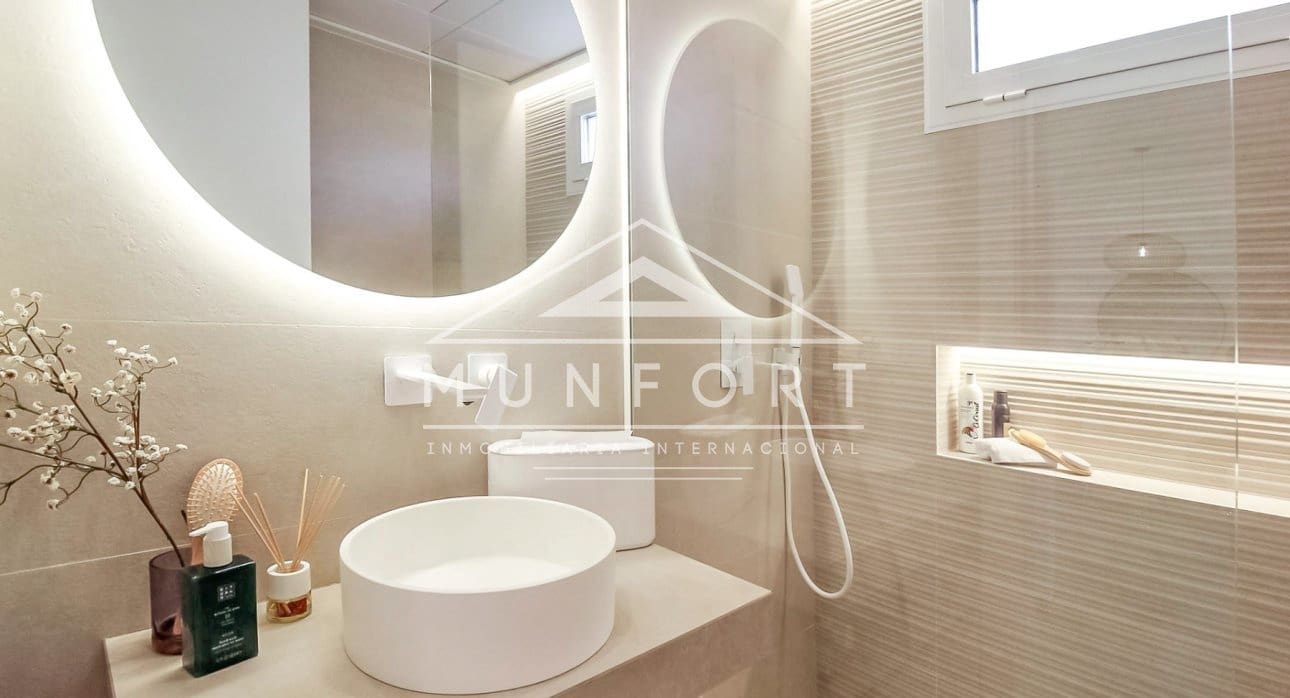 Apartamento de 2 habitaciones en Guardamar del Segura en venta con piscina - 294.000 € (Ref: 9274702)