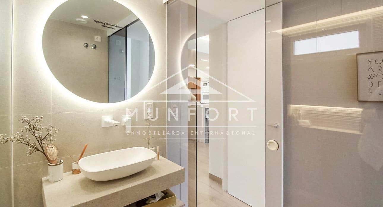 Apartamento de 2 habitaciones en Guardamar del Segura en venta con piscina - 294.000 € (Ref: 9274702)