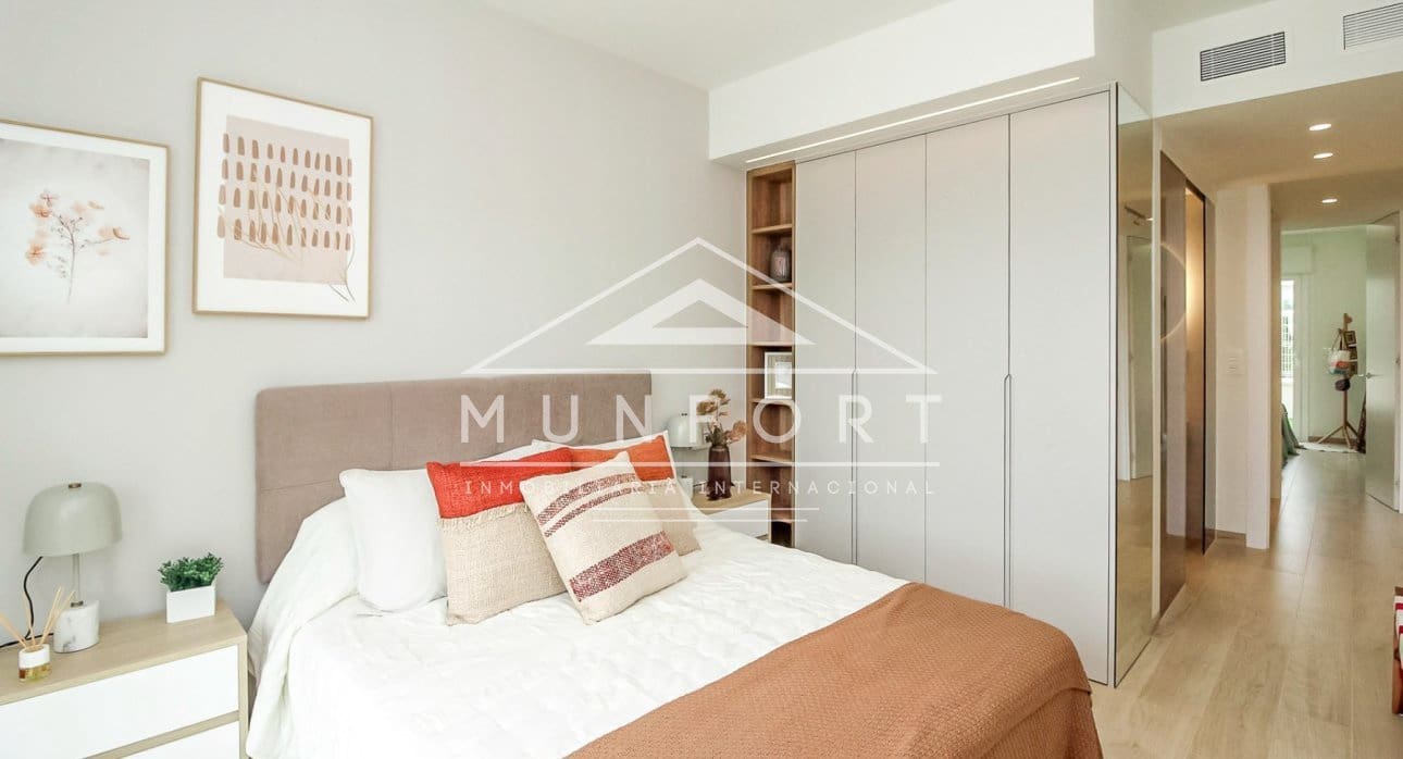 Apartamento de 2 habitaciones en Guardamar del Segura en venta con piscina - 294.000 € (Ref: 9274702)