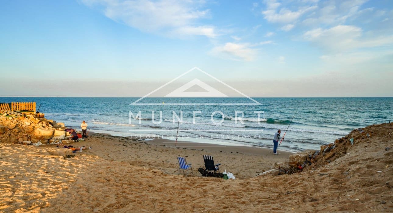 Apartamento de 2 habitaciones en Guardamar del Segura en venta con piscina - 294.000 € (Ref: 9274702)