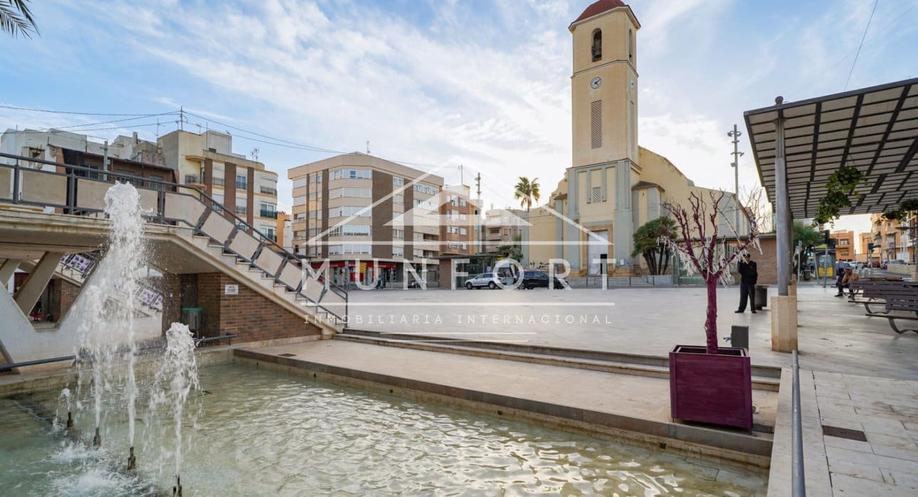 Apartamento de 2 habitaciones en Guardamar del Segura en venta con piscina - 294.000 € (Ref: 9274702)