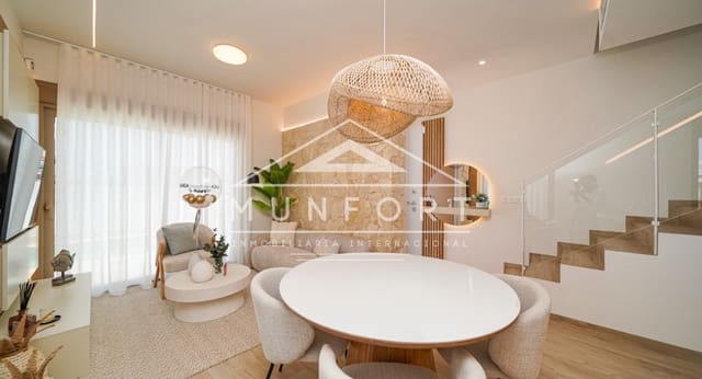 Chalet de 3 habitaciones en Ciudad Quesada, Rojales en venta con piscina - 435.000 € (Ref: 9274710)