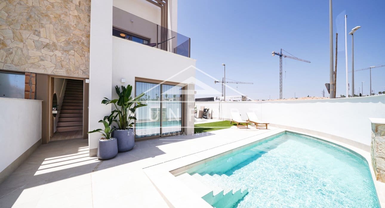 3 chambre Villa/Maison à vendre à Ciudad Quesada avec piscine - 435 000 € (Ref: 9274710)